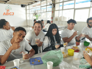 Read more about the article “Projeto de salada de frutas: uma lição de gestão empresarial e qualidade de vida”