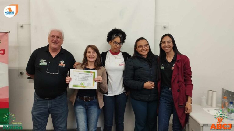 Read more about the article Uma Lição de Inclusão e Empatia no Mundo das Pessoas Surdas